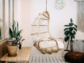 Hanging Chair With Stand